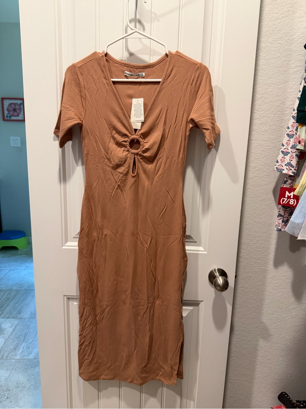 Abercrombie & Fitch Ribbed Ring-Front Midi Dress - Tan